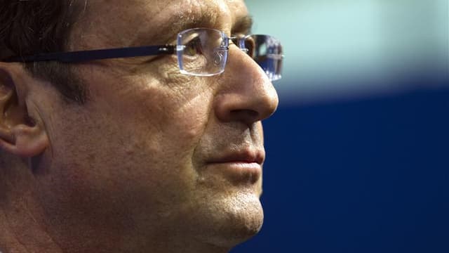 François Hollande a souhaité dimanche relancer l'Europe de la défense et approfondir la relation franco-britannique dans ce domaine, revivifier la coopération franco-allemande et favoriser les convergences avec les Européens qui le souhaitent, citant la B