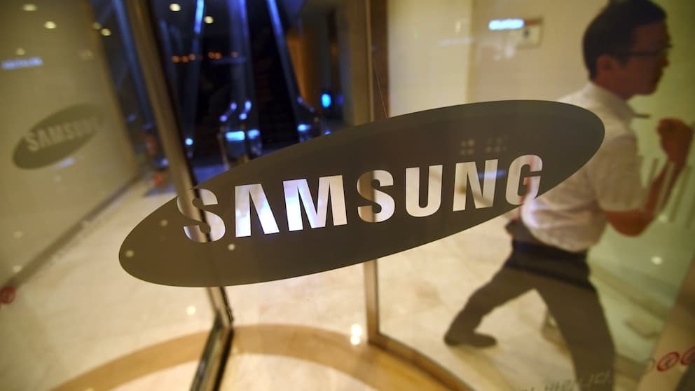 A flaw allows remote control of Samsung smartphones