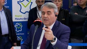 Le président LR des Hauts-de-France Xavier Bertrand sur le plateau des Grandes Gueules le 26 février 2025