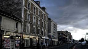 Des commerces fermés le long de la rue principale de Villeneuve-Saint-Georges, le 31 janvier 2022
