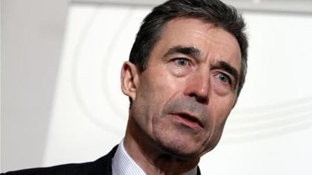 Le secrétaire général de l'Otan, Anders Fogh Rasmussen, a convoqué vendredi une réunion extraordinaire des ambassadeurs des pays de l'alliance. Selon plusieurs sources diplomatiques européennes, l'Union européenne prendra une décision en milieu de semaine