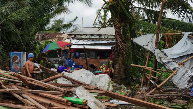 La commune de Tacloban aux Philippines après le passage du typhon Phanfone, le 25 décembre 2019.