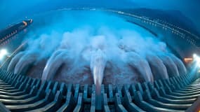 Le barrage hors-normes des Trois-Gorges est la première centrale hydraulique du monde en termes de production d'électricité. Mais sera vite détrôné.