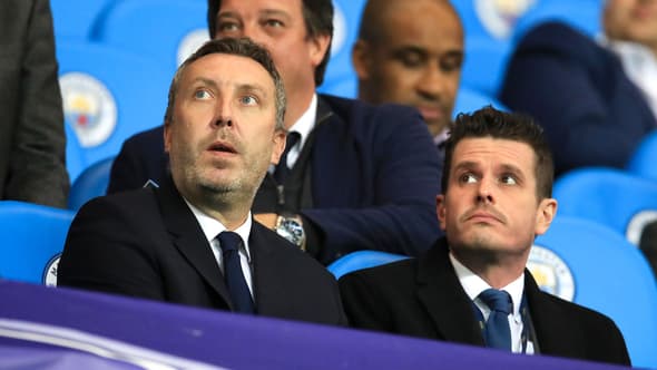 Jason Wilcox (à gauche) alors à la tête de l'académie de Manchester City, 26 septembre 2017