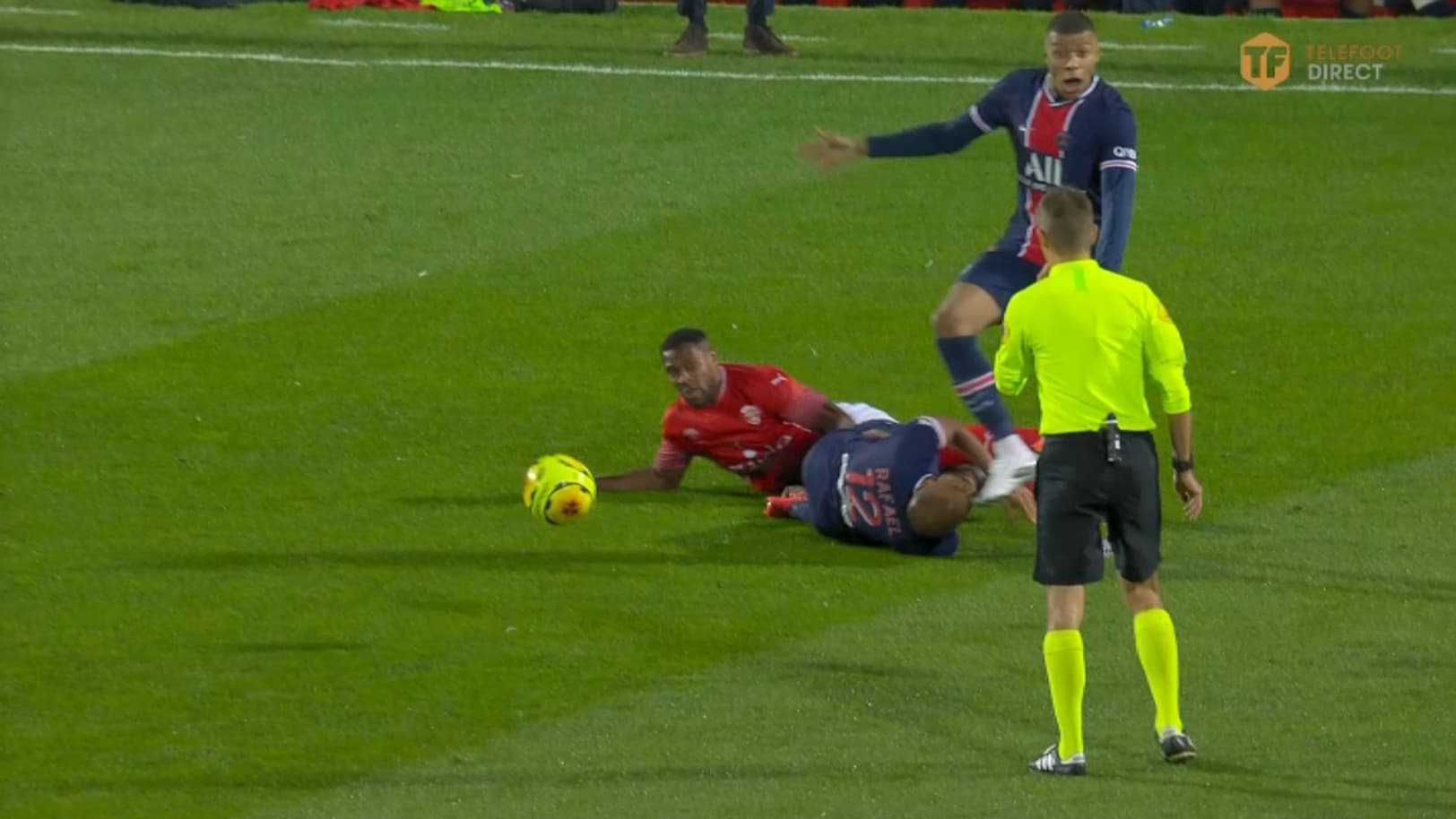 Nîmes-PSG Nîmes-PSG