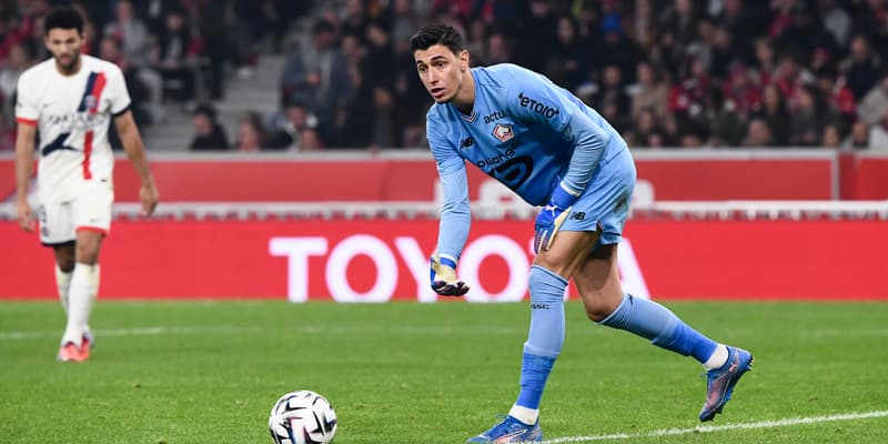 Berke Özer lors du match Lille-PSG (1-1, L1), le 5 octobre 2025