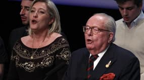 Interrogé sur Canal+, Nicolas Sarkozy a déclaré que Marine Le Pen et son père, Jean-Marie, respectivement présidente et fondateur du Front national, ne faisaient pas partie de la "famille de la droite républicaine et du centre". /Photo prise le 18 février