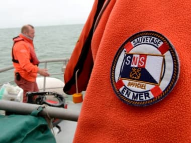 Des sauveteurs de la Société nationale de sauvetage en mer (SNSM) le 4 juillet 2013 à Calais.