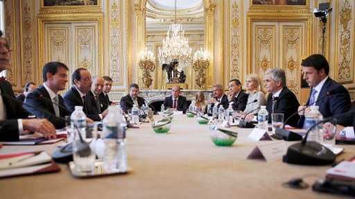 Les dirigeants européens de gauche au travail, lors d'une réunion à l'Elysée, le samedi 21 juin.