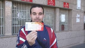 Un Espagnol a acheté un billet pour son ami Mexicain