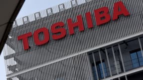 L'action Toshiba dévisse.