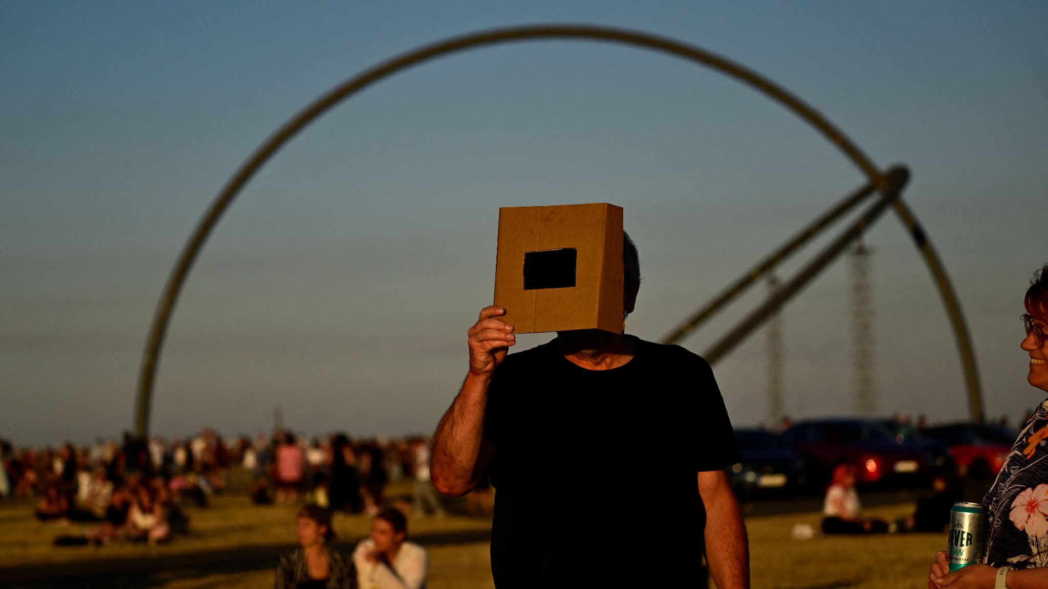 INFO BFM. Éclipse solaire: hausse des consultations ophtalmologiques dans le Pas-de-Calais, une tendance similaire attendue au niveau national