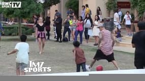 Justin Bieber s’amuse à humilier des enfants en jouant au foot