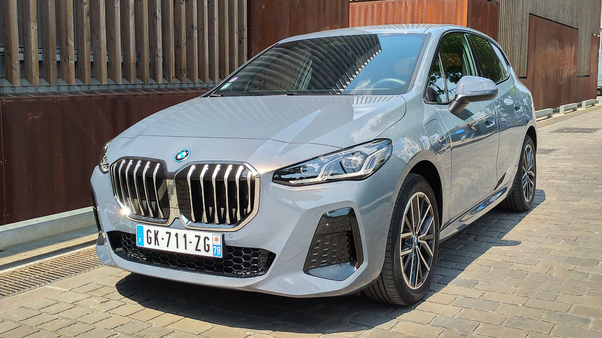 Le prix de notre modèle à l'essai est de 54.605 euros.