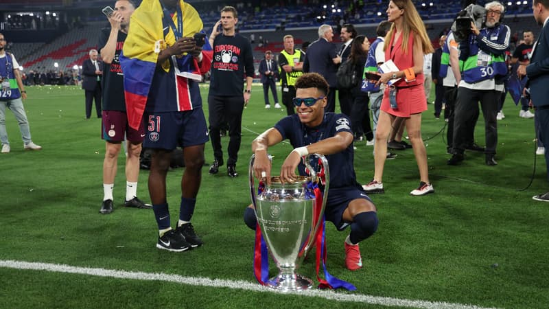 PSG-Inter Milan: Doué capitaine de soirée, Al-Khelaïfi en folie, drapeaux et maillots de champions... les images de feu du vestiaire parisien