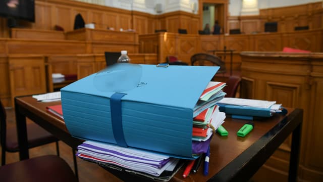 Le chirurgien sera jugé dans les prochains mois par la cour d'assises de Charente-Maritime.