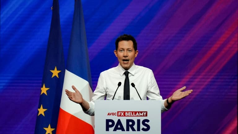 Le député au Parlement européen et tête de liste des Républicains François-Xavier Bellamy lors d'un meeting à Aubervilliers, en Seine-Saint-Denis, le 23 mars 2024