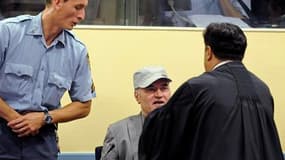 Ratko Mladic a refusé de dire s'il plaidait coupable ou non coupable des accusations de crimes de guerre, crimes contre l'humanité et génocide lors de sa comparution initiale devant le Tribunal pénal international pour l'ex-Yougoslavie (TPIY), dont la pro