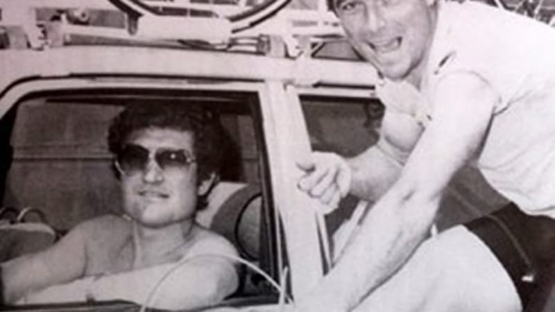 Image collector : Cyrille Guimard à côté de son protégé, Bernard Hinault, du temps de sa splendeur.