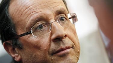 François Hollande a accusé jeudi le président Nicolas Sarkozy d'orchestrer la campagne de dénigrement le concernant, qui s'est intensifiée ces derniers jours. /Photo prise le 29 septembre 2011/REUTERS/Régis Duvignau
