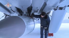 Un missile hypersonique "Kinjal" équipé sur un Mig-31, lors d'une vidéo diffusée par l'armée russe le 19 février 2022