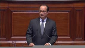 Hollande: "Nous poursuivrons nos frappes contre Daesh au cours des semaines à venir"