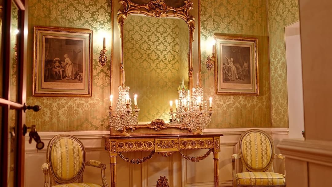 Le Château Louise de la Vallière Le Château Louise de la Vallière