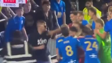 Fin de match électrique entre Ipswich et Birmingham, le 8 août 2025.