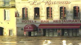 A Quimperlé, l'hôtel "Le Briseux" et son propriétaire, piégés par la montée des eaux.