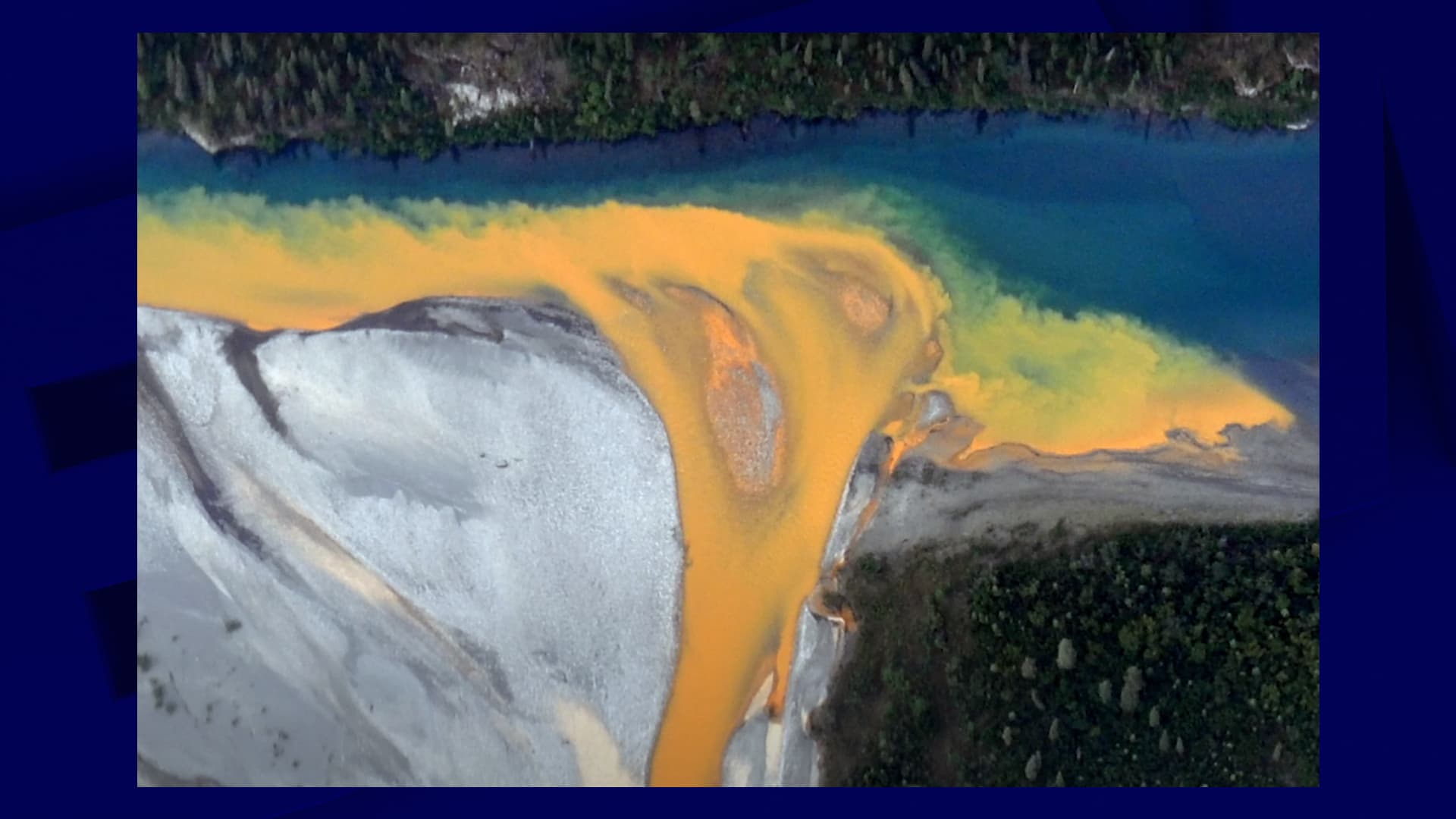 Waarom worden sommige rivieren in Alaska oranje?