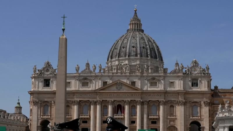 Tenue, nom, premiers mots... Ce qu'il faudra scruter lors de l'apparition du nouveau pape