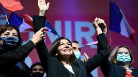 La candidate PS à la présidentielle, Anne Hidalgo, en meeting à Perpignan le 12 décembre 2021