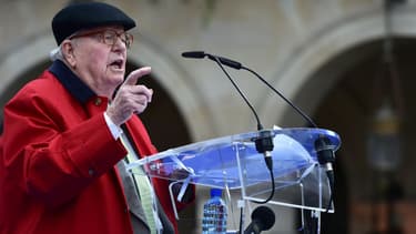 Le fondateur et président d'honneur du Front national Jean-Marie Le Pen, pendant son discours en l'honneur de Jeanne d'Arc le 1er mai 2017.