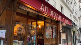 La devanture du restaurant "Au Moulin à vent", élu meilleur bistrot parisien de l'année 2023.