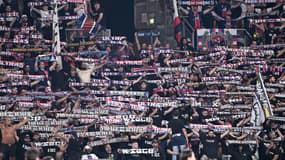Les supporteurs du PSG pendant un déplacement à Reims en Ligue 1, septembre 2024