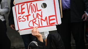 Une manifestation en soutien à une jeune fille qui accuse des pompiers de l'avoir violée. (Photo d'illustration)