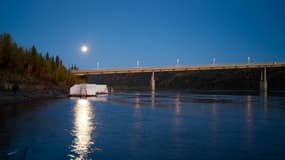 Ce résident d'Anchorage, en Alaska, voyageait sur le fleuve Yukon quand il a dérivé en direction du détroit de Béring 