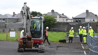 Les opérations pour débuter ce travail d'exhumation ont commencé durant le mois de juin, afin d'identifier le plus de victimes possibles.