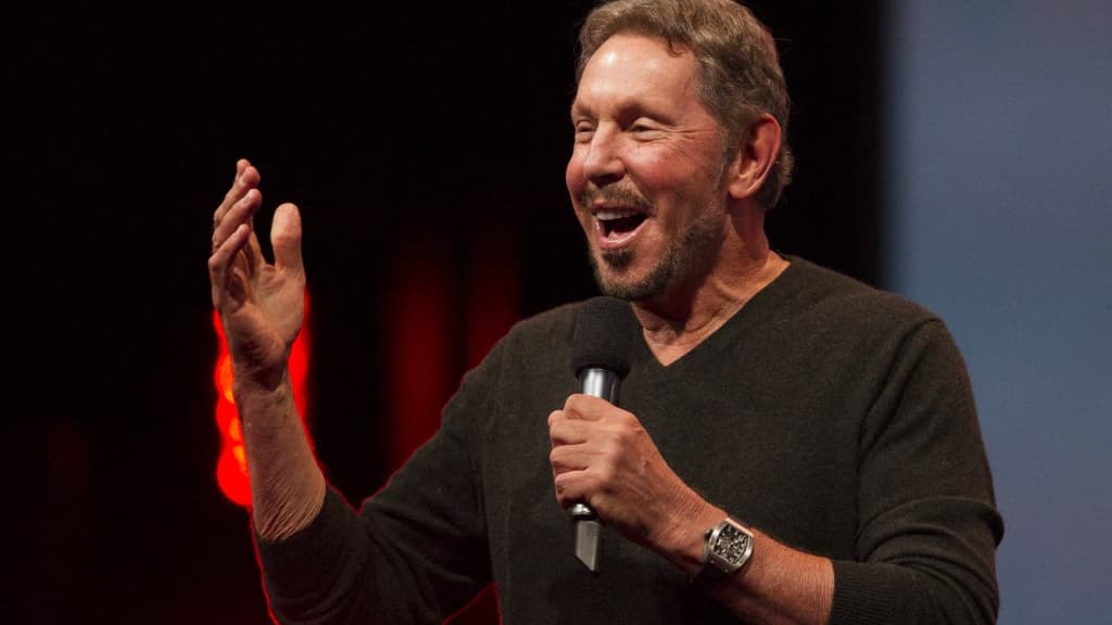 ELON MUSK BIENTÔT DÉTRÔNÉ? LE FONDATEUR D'ORACLE LARRY ELLISON EN PASSE DE DEVENIR L'HOMME LE PLUS RICHE DU MONDE APRÈS LE BOND FARAMINEUX DE SA SOCIÉTÉ EN BOURSE