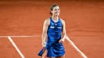 Varvara Gracheva célèbre sa victoire face à l’Américaine Bernarda Pera (6-1, 6-3) au deuxième tour de Roland-Garros, le 30 mai 2024