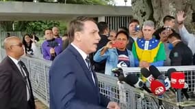 Contre l'avis des gouverneurs, Jair Bolsonaro espère que le Brésil vit "sa dernière semaine de confinement"