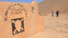 L'entrée d'un site d'essai nucléaire français dans la province de Tamanrasset en Algérie, le 25 février 2010