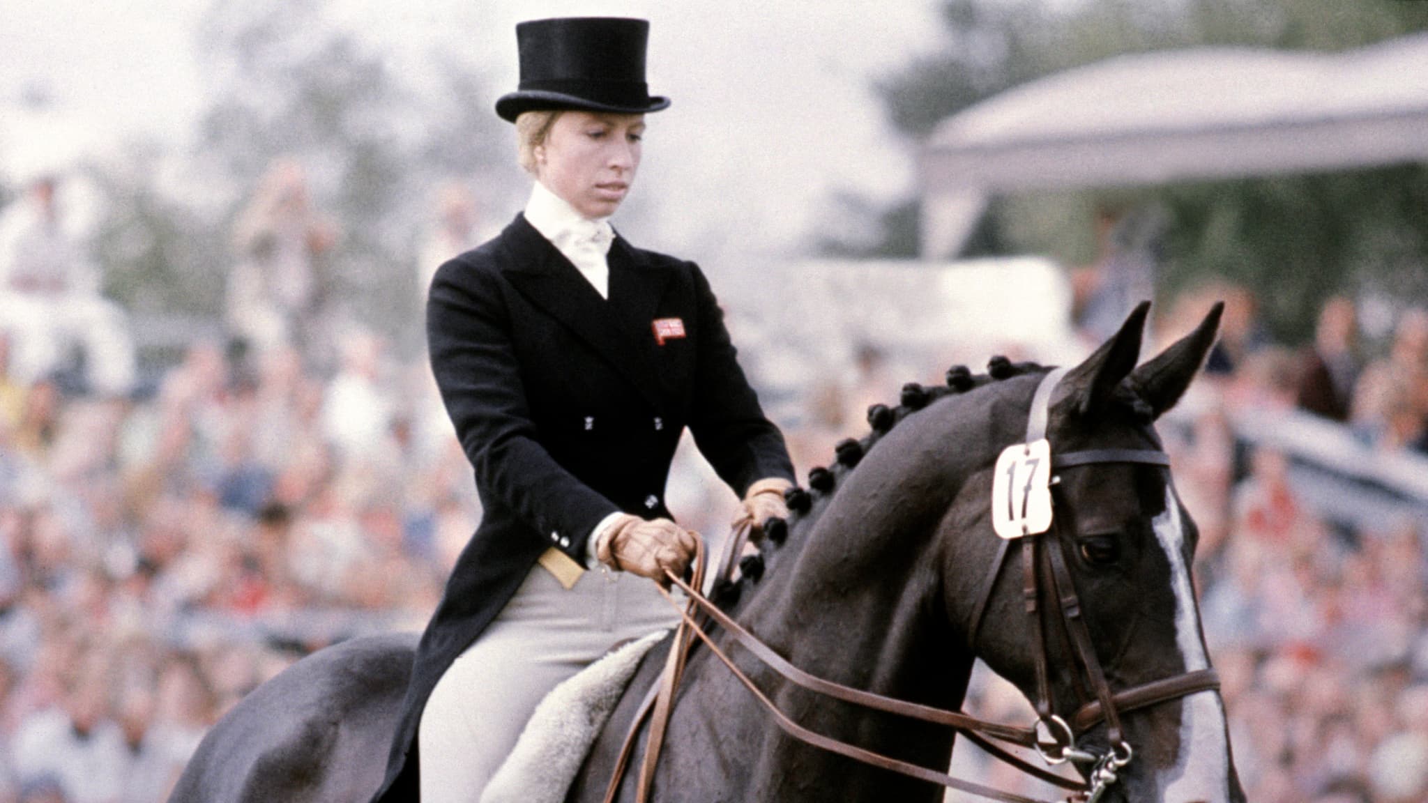 La princesse Anne avec son cheval Goodwill, au championnat européen à Luhmühlen, en Allemagne, le 8 septembre 1975. La princesse Anne avec son cheval Goodwill, au championnat européen à Luhmühlen, en Allemagne, le 8 septembre 1975.