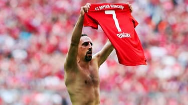 Pour son dernier but en Bundesliga avec le Bayern Munich, Franck Ribéry a remporté le prix du plus beau but de la saison. 