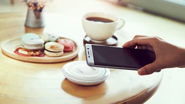 Samsung a par ailleurs sous-estimé le succès du Galaxy S6 Edge, dont l'écran incurvé rend sa fabrication plus complexe
