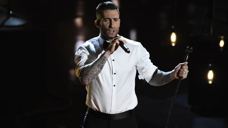 Adam Levine sur scène lors de la 87e cérémonie des Oscars.