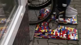  Elle construit des rampes en Lego pour aider les personnes en fauteuil roulant 