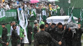 Les cercueils des joueurs de Chapecoense rapatriés