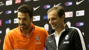Gianluigi Buffon en compagnie de Massimiliano Allegri.