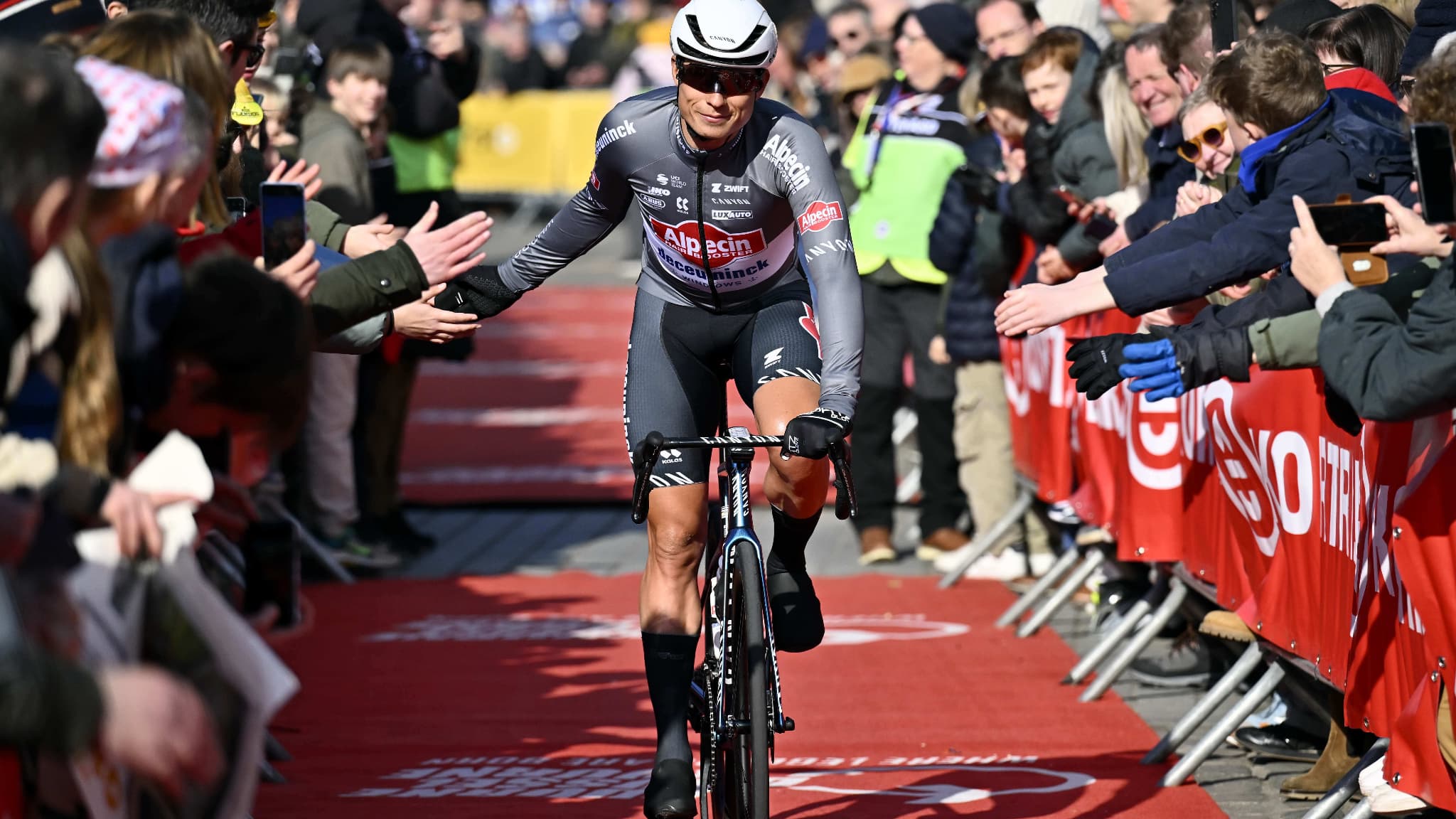 DIRECT. VUELTA 2025 (1RE ÉTAPE): SUIVEZ LE TOUR D'ESPAGNE ENTRE TURIN ET NOVARA EN LIVE